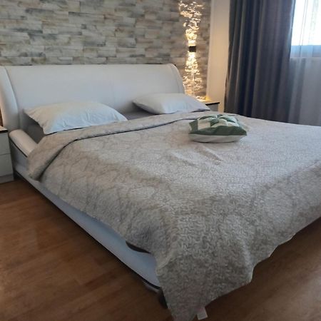 Apartment Camelia Porec Bagian luar foto