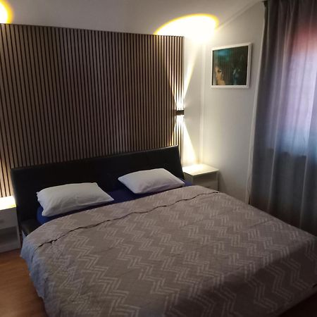 Apartment Camelia Porec Bagian luar foto