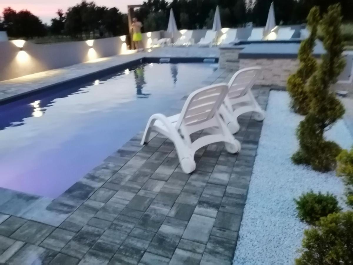 Apartment Camelia Porec Bagian luar foto