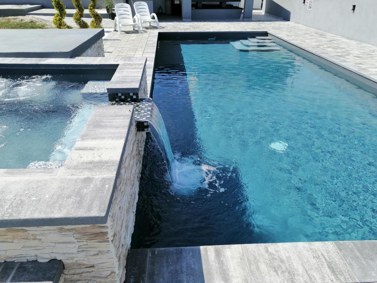 Apartment Camelia Porec Bagian luar foto