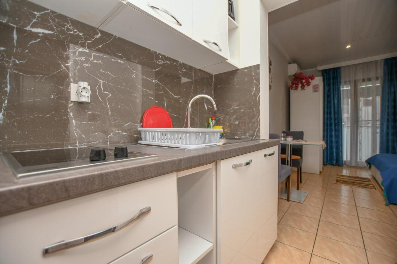 Apartment Camelia Porec Bagian luar foto