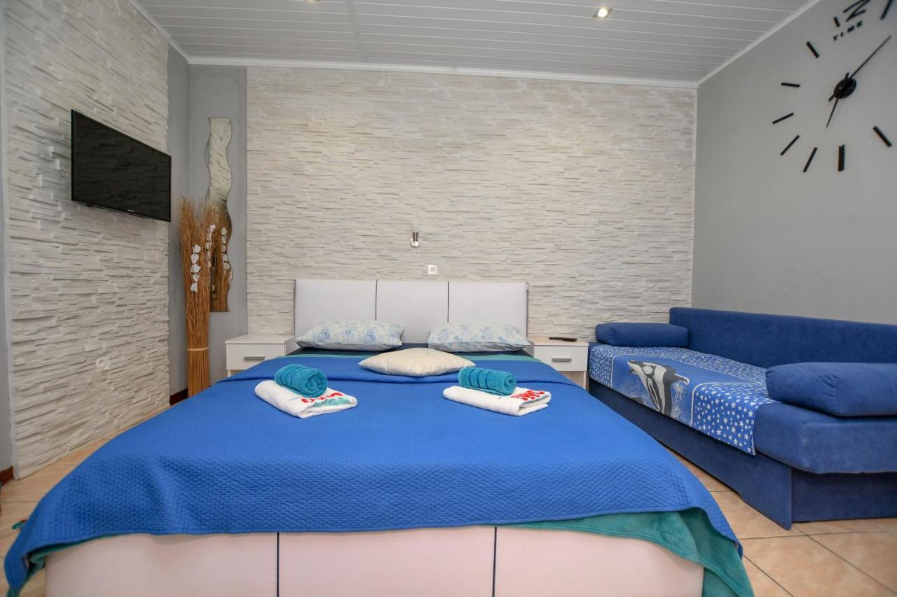 Apartment Camelia Porec Bagian luar foto