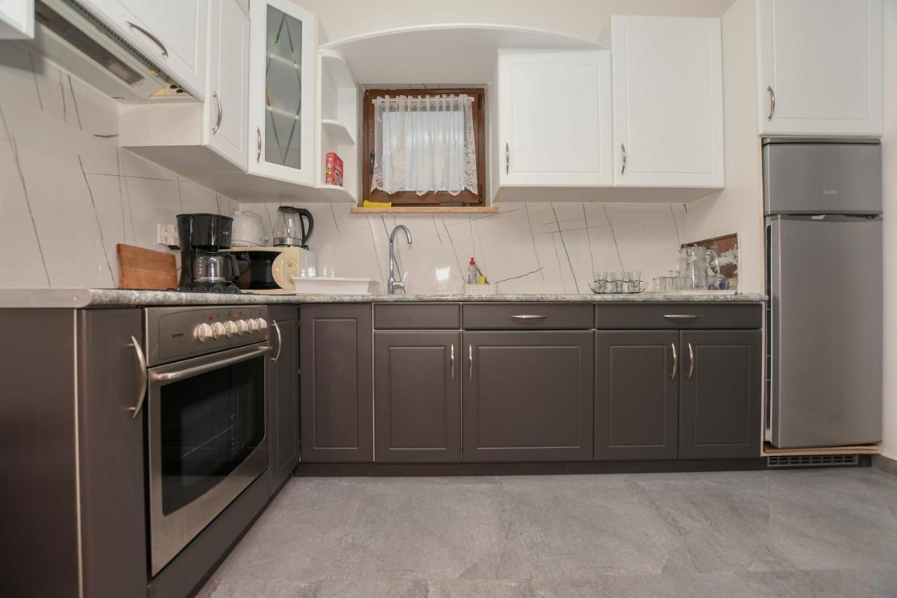 Apartment Camelia Porec Bagian luar foto