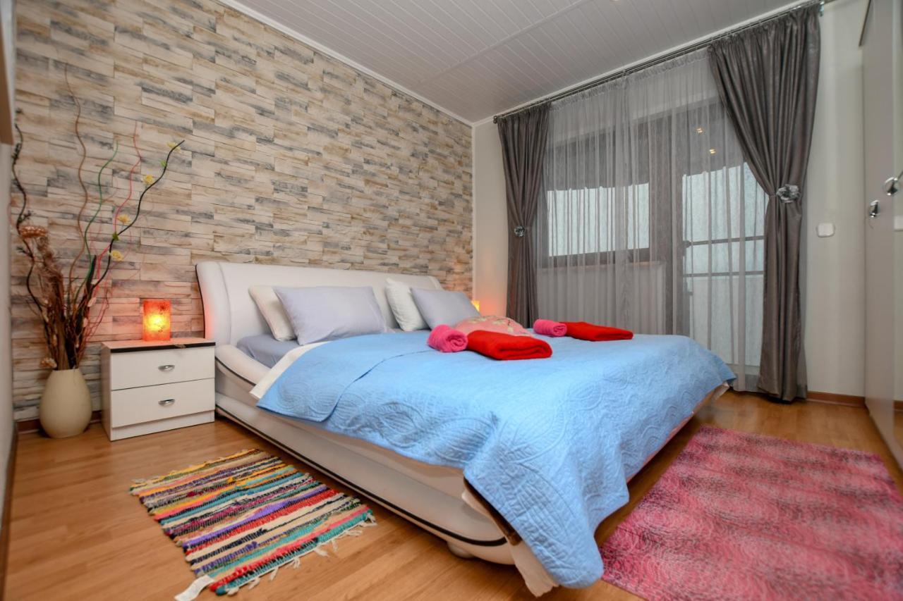 Apartment Camelia Porec Bagian luar foto