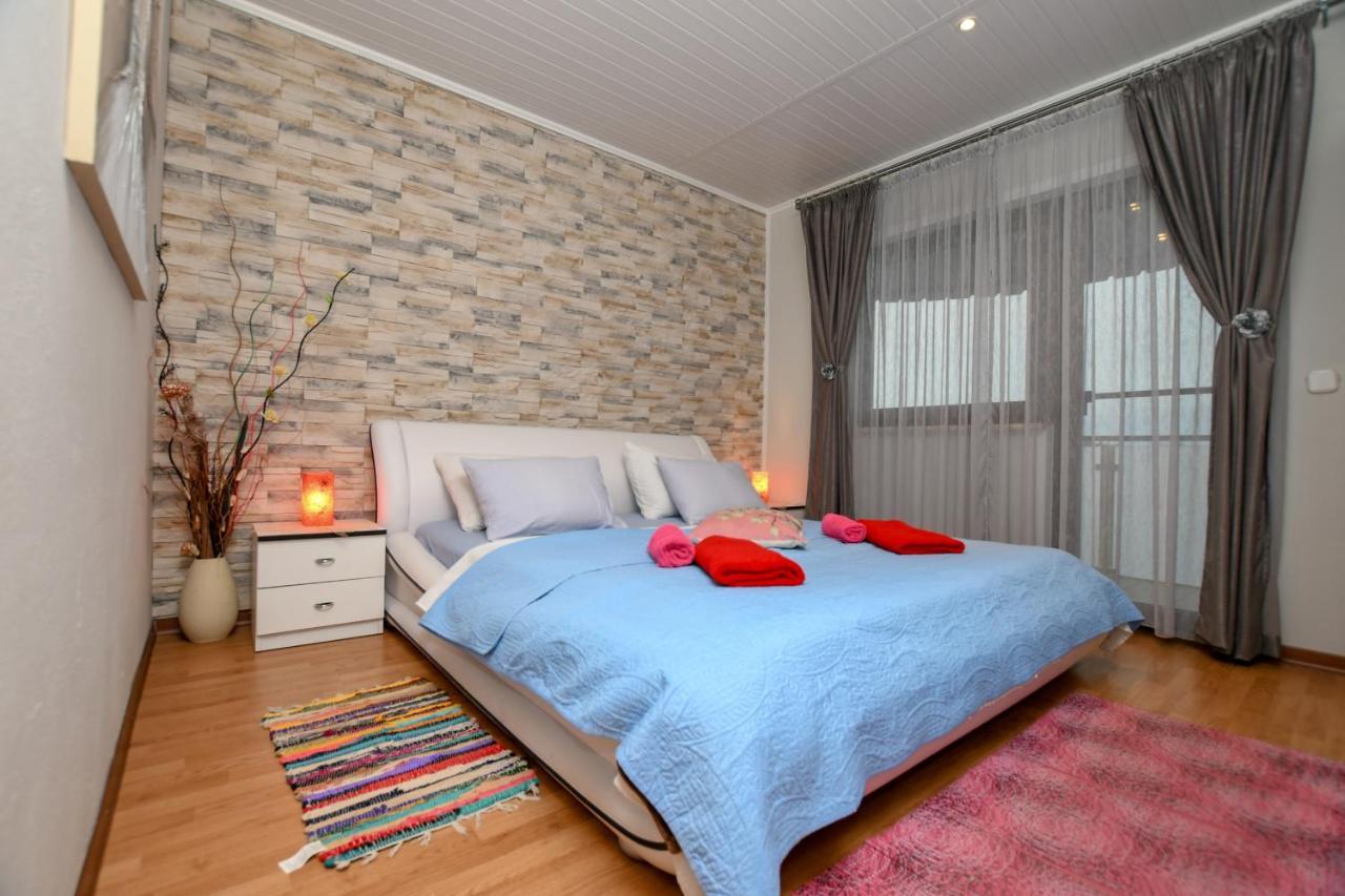 Apartment Camelia Porec Bagian luar foto