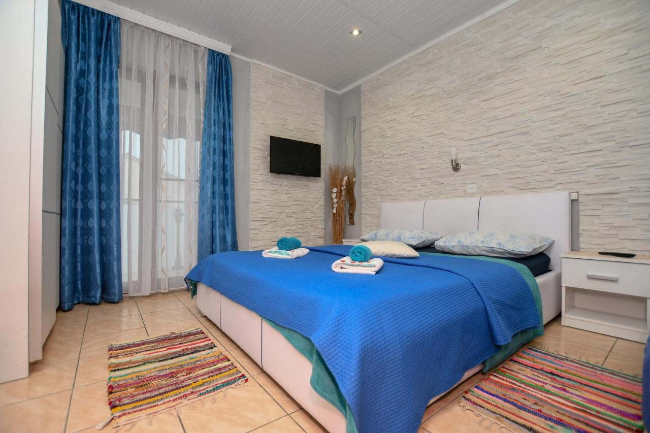 Apartment Camelia Porec Bagian luar foto