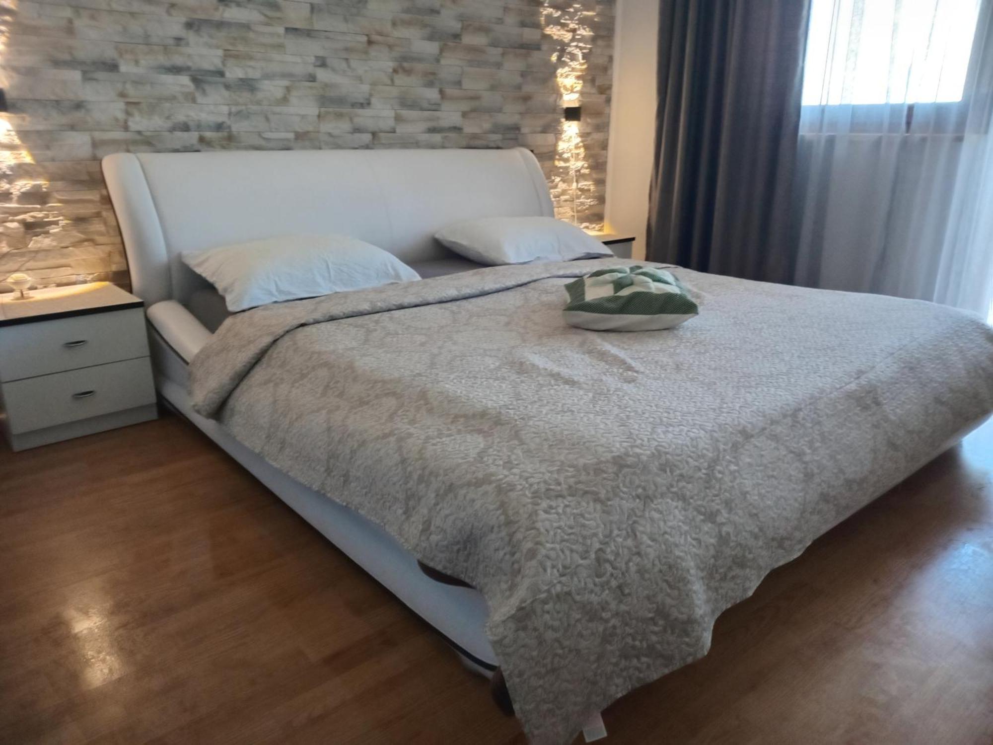 Apartment Camelia Porec Bagian luar foto
