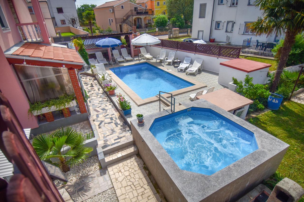 Apartment Camelia Porec Bagian luar foto