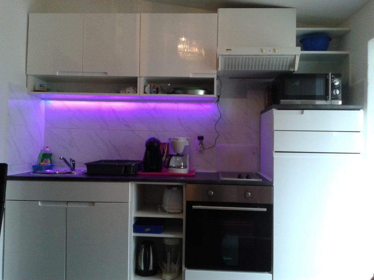 Apartment Camelia Porec Bagian luar foto