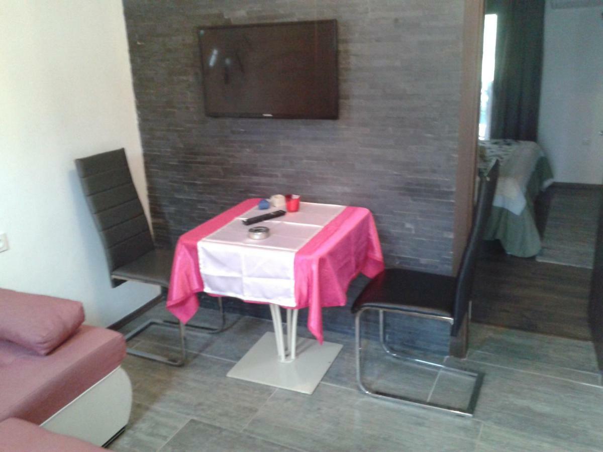 Apartment Camelia Porec Bagian luar foto